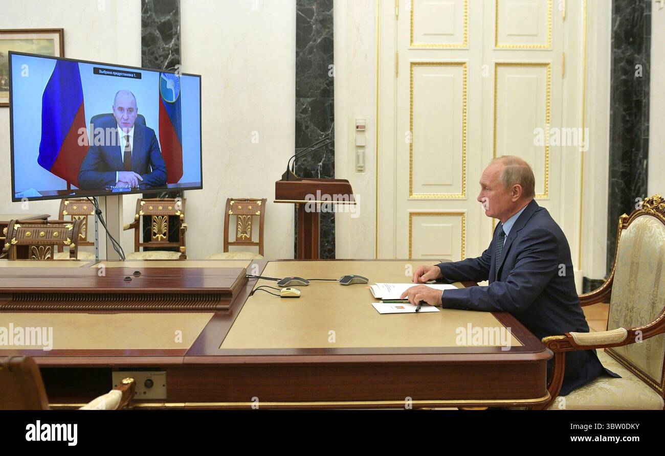 October 15, 2020, Novo-Ogaryovo, Moscow, Russia: Russian President Vladimir Putin, holds a video conference meeting with the head of the Karachayevo-Circassian Republic Rashid Temrezov from the Kremlin October 14, 2020 in Moscow, Russia.  Credit: Alexei Druzhinin/Kremlin Pool/Alamy Live News (Credit Image: © Alexei Druzhinin/Kremlin Pool/Planet Pix via ZUMA Wire) Stock Photo