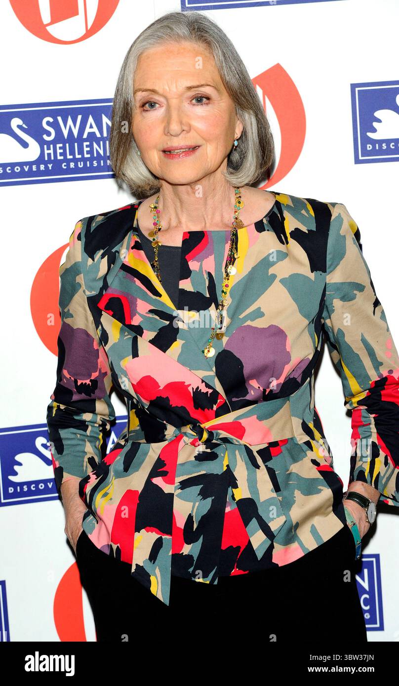 Anna Ford at the Oldie of the Year Awards at Simpson's In The Strand in London - 10 February 2011 Stock Photo