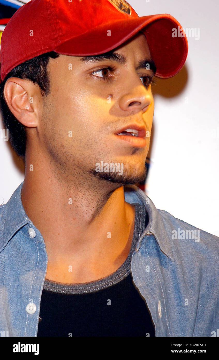 Jan. 1, 2011 - K25986AR SD0828.DORITOS HOSTS AN EVENT WITH ''ENRIQUE ...