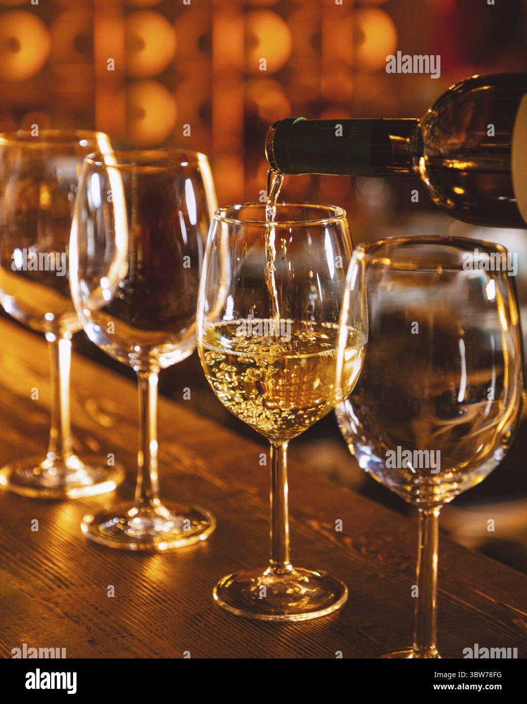 Wine pour from a bottle hi-res stock photography and images - Alamy