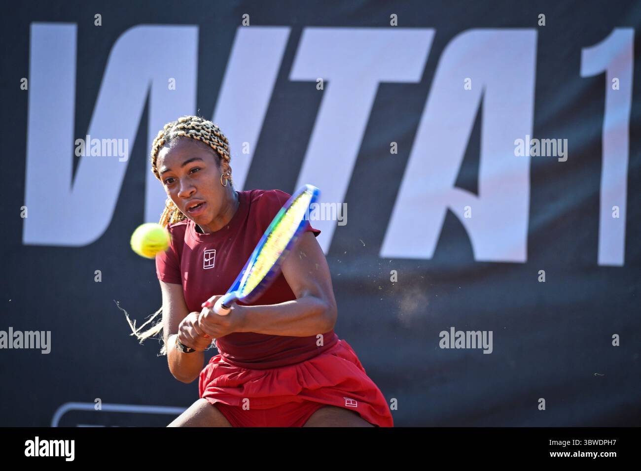Tyra Caterina Grant (ITA) during the match against  Ekaterine Gorgodze (GEO) - Round of 16 women's singles tournament of WTA 125 ATV Bancomat Tennis Open at Circolo Antico Tiro a Volo on July 16, 2025 in Rome, Italy Stock Photo