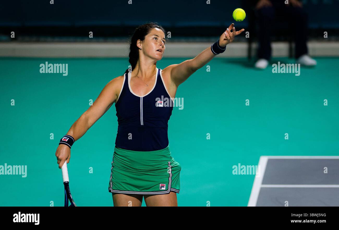 January 6, 2021, Abu Dhabi, UNITED ARAB EMIRATES: Jamie Loeb of the United States in action during the first round of the 2021 Abu Dhabi WTA Womens Tennis Open WTA 500 tournament against Barbora Krejcikova of the Czech Republic (Credit Image: © Rob Prange/AFP7 via ZUMA Wire) Stock Photo