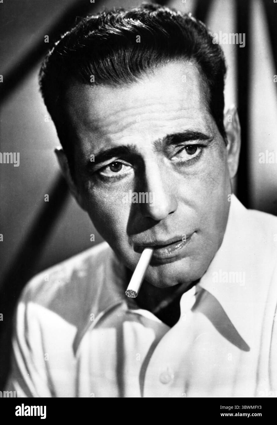casablanca cigarette Bogart casablanca cigarette hi-res stock photography and images