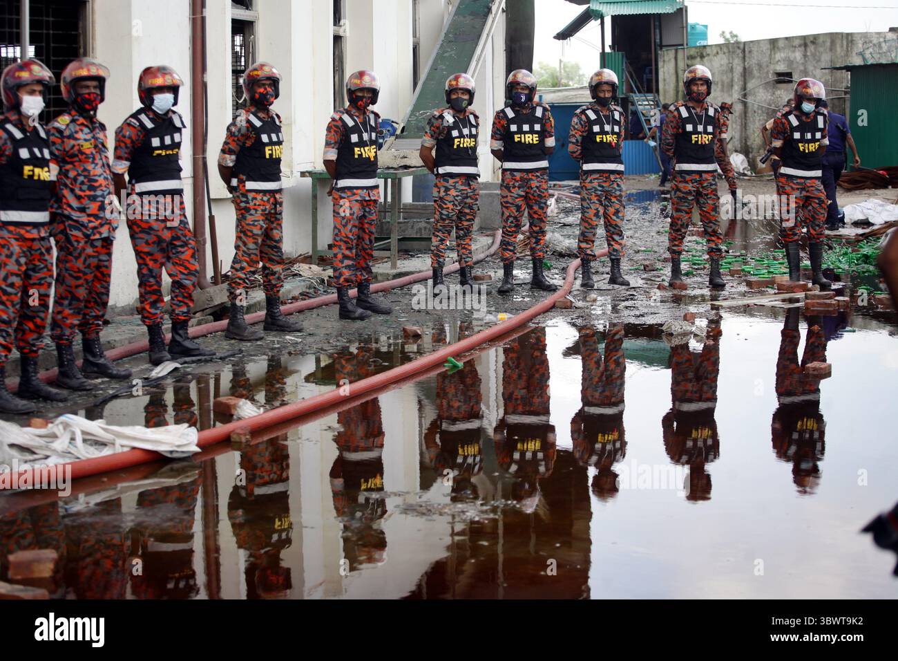 July 10, 2021, Dhaka, Bangladesh: Bangladeshi firefighters remove fire ...