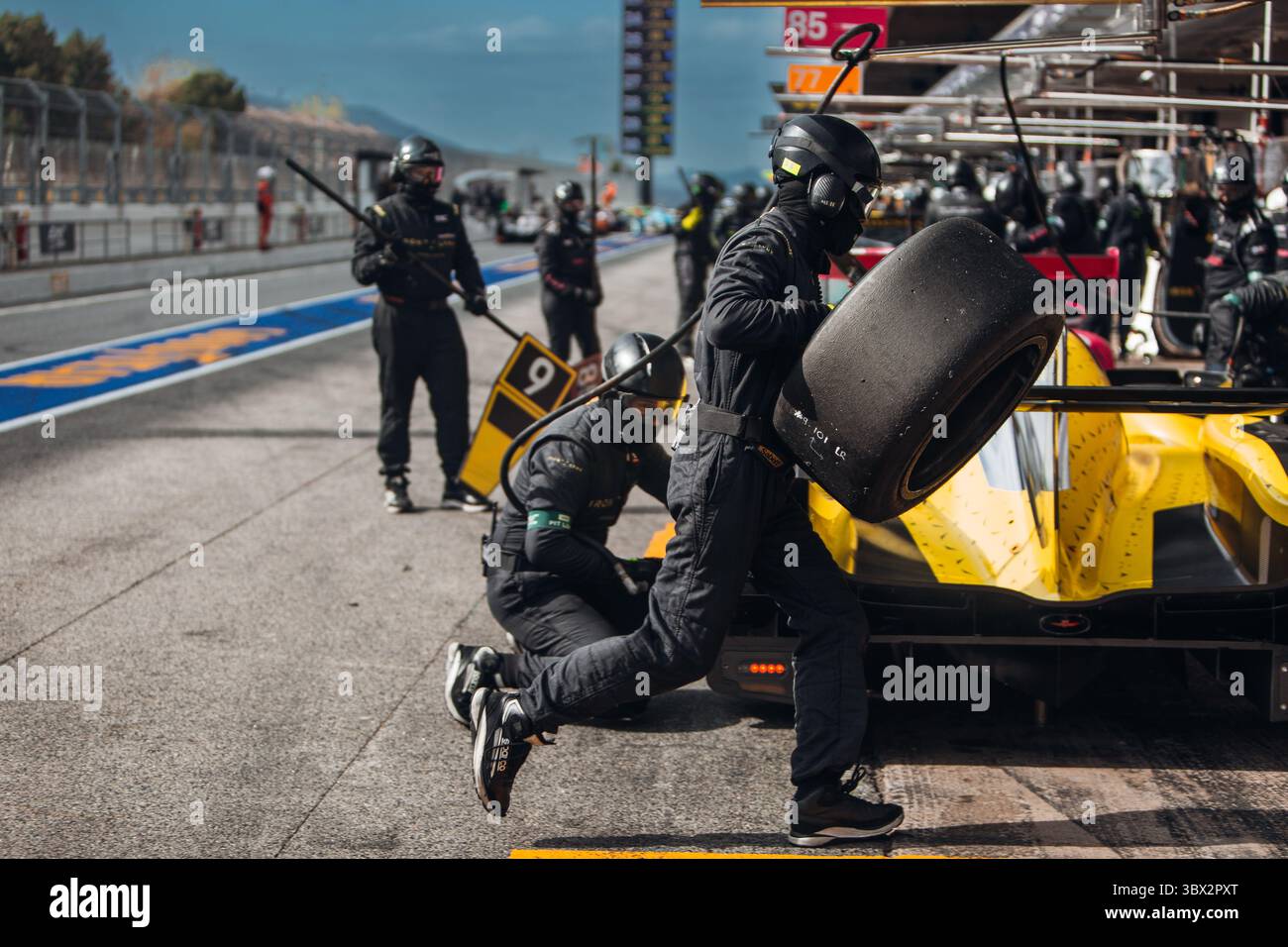 _pit_lane hi-res stock photography and images - Alamy