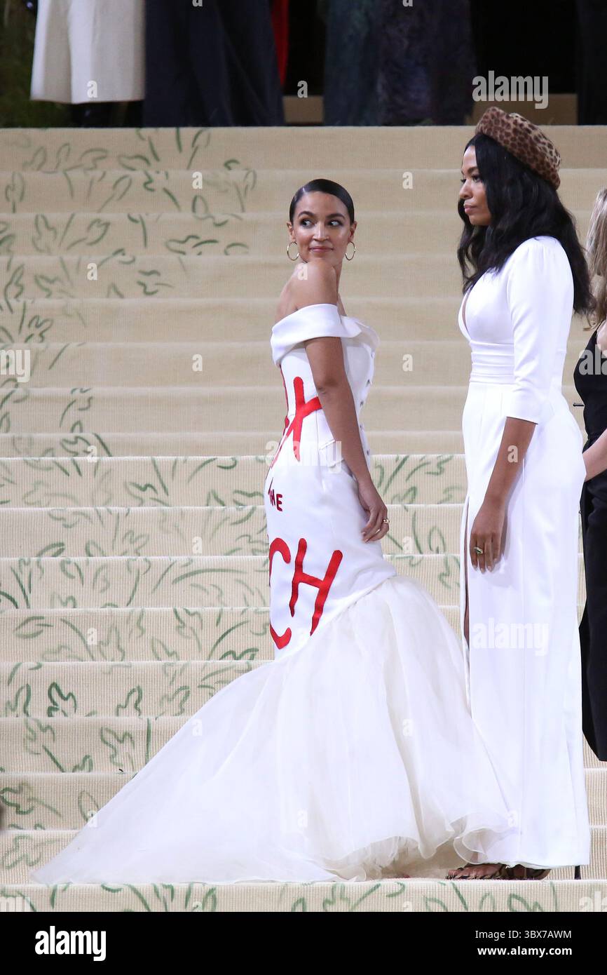 Alexandria ocasio cortez met gala hi-res stock photography and images -  Alamy