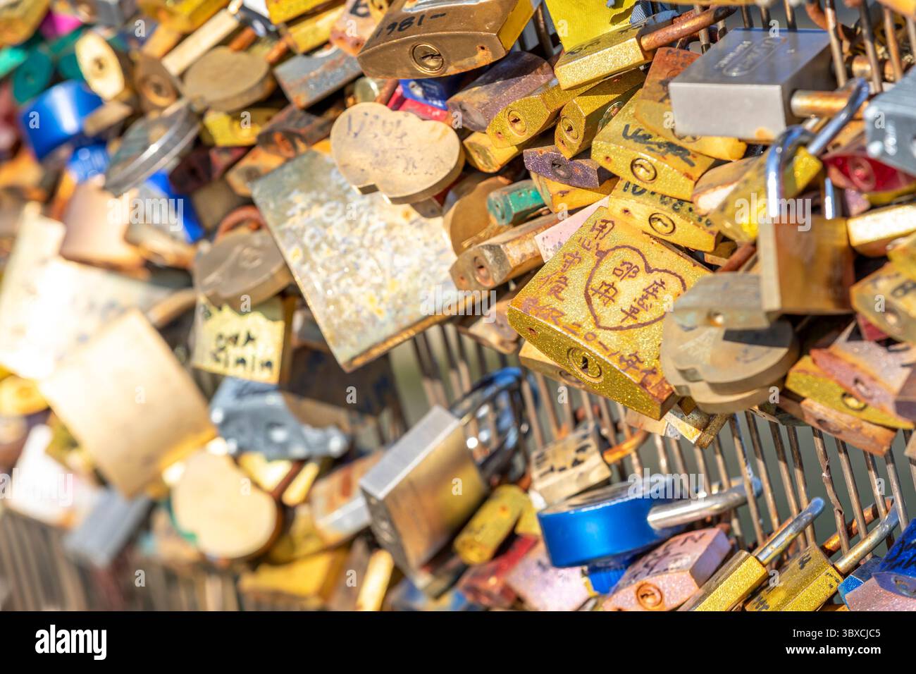 Key Toss Toss the key hi-res stock photography and images - Alamy