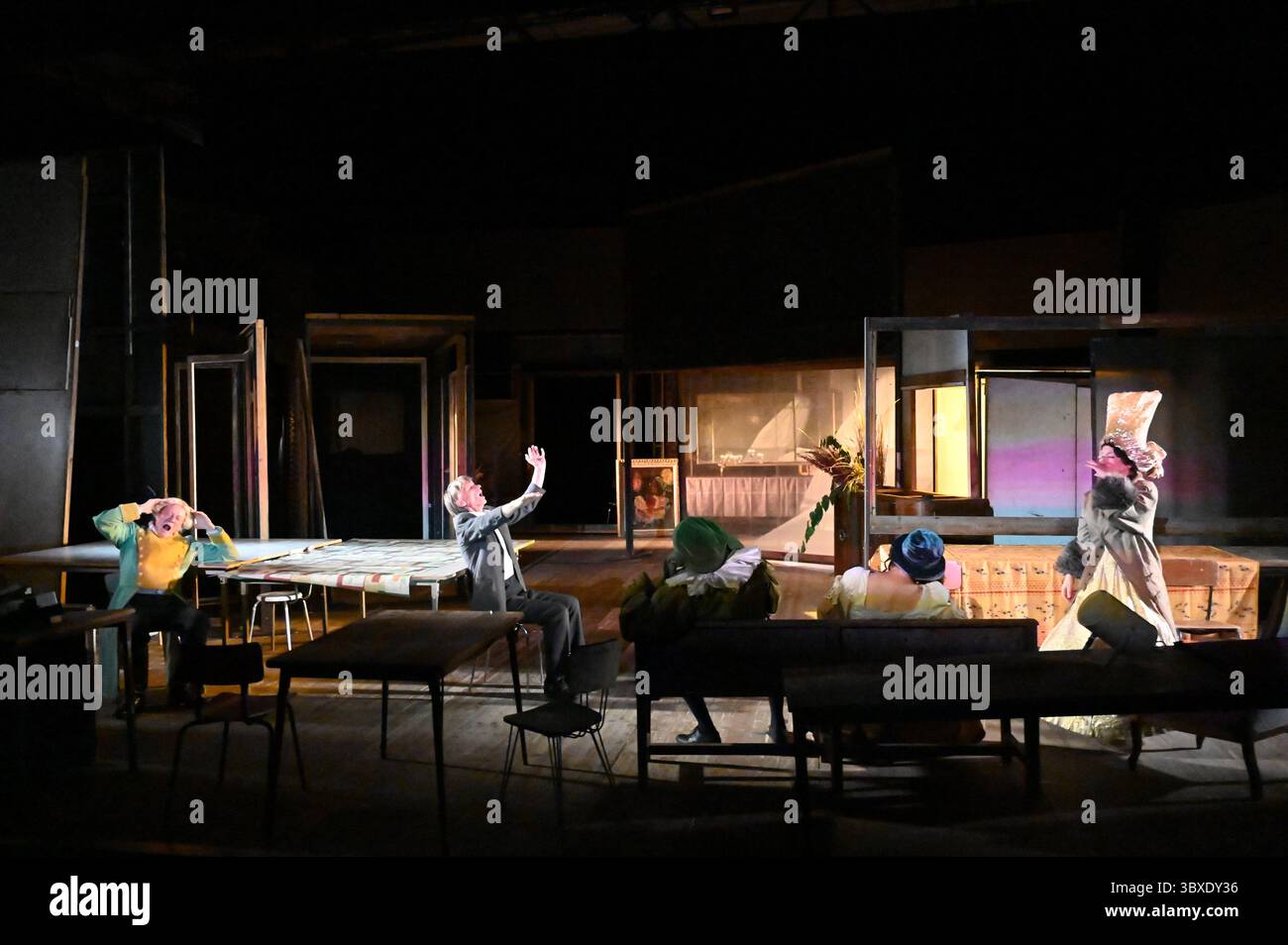 The Festival d'Avignon 'IN', 2025 ITEM, play by François Tanguy - Théâtre du Radeau performed at the Gymnase of the Lycée Mistral, on 6 July 2025    With Frode Bjørnstad, Laurence Chable, Martine Dupé, Erik Gerken, Vincent Joly credit:Jacky Godard/Photo12 Stock Photo