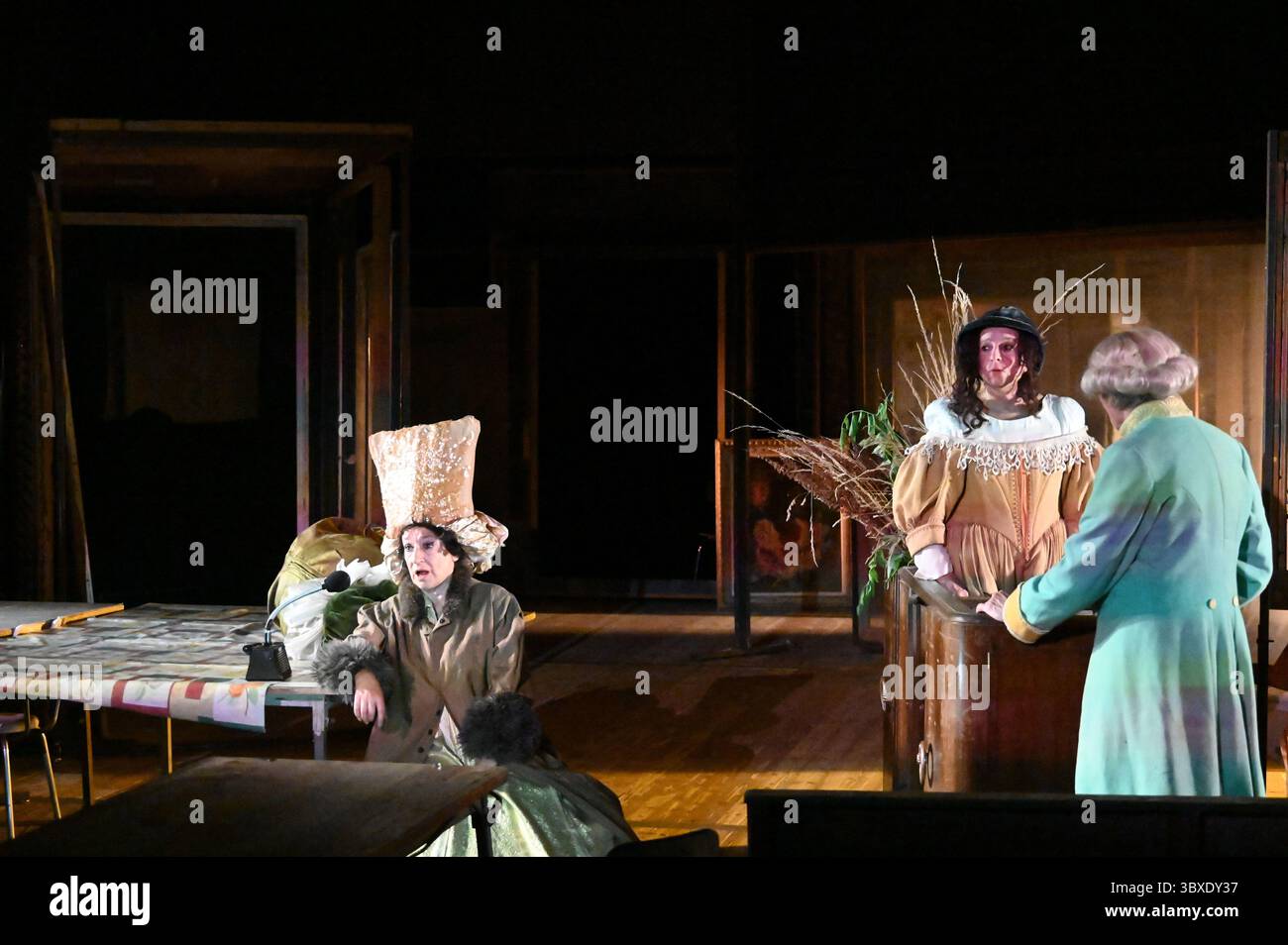 The Festival d'Avignon 'IN', 2025 ITEM, play by François Tanguy - Théâtre du Radeau performed at the Gymnase of the Lycée Mistral, on 6 July 2025    With Frode Bjørnstad, Laurence Chable, Martine Dupé, Erik Gerken, Vincent Joly credit:Jacky Godard/Photo12 Stock Photo