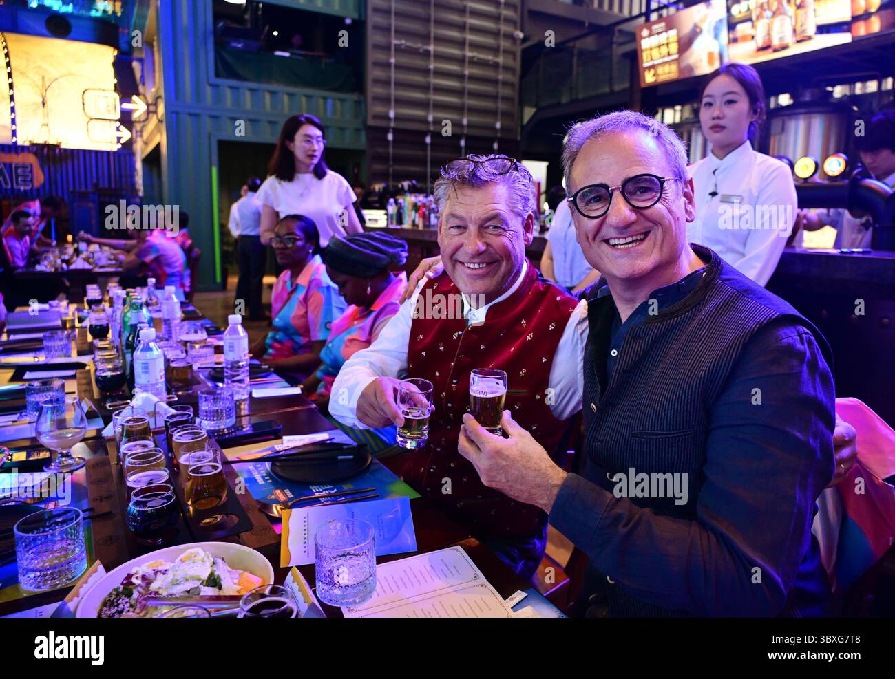 China beer brands hi-res stock photography and images - Page 2 - Alamy
