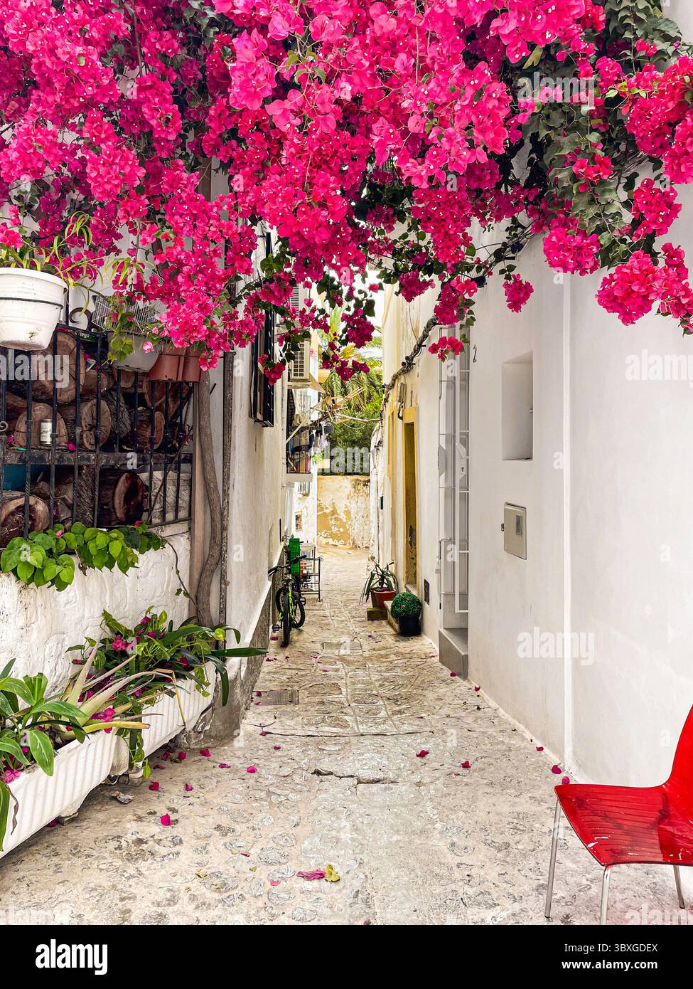 Tranquil cobbled streets and whitewashed buildings in the historic Dalt Vila, Ibiza, Balearic Islands, Spain: Phillip Roberts - Smartphone Captured Stock Image