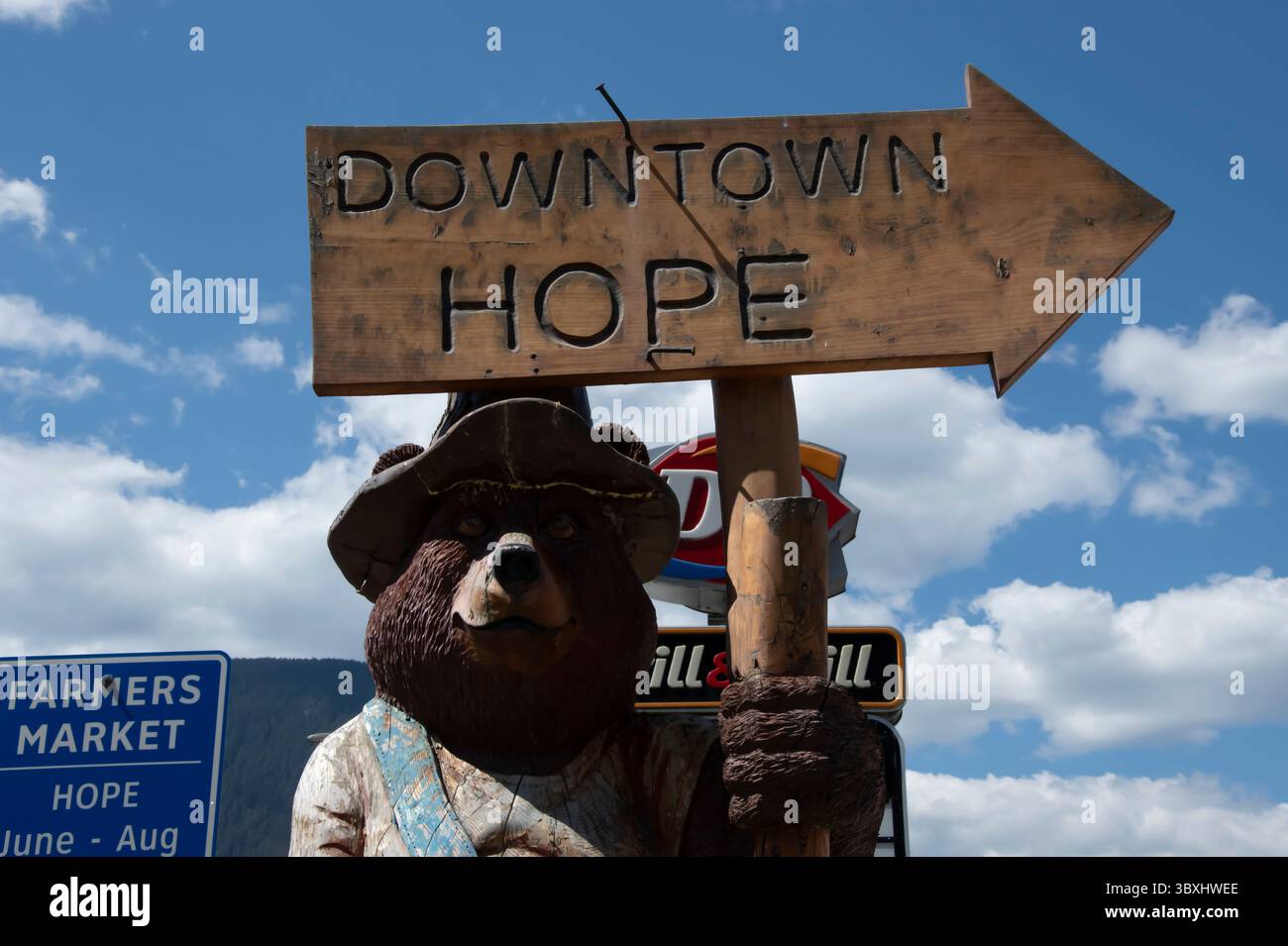 Directional sign to downtown Hope by the Dairy Queen Grill and Chill on ...