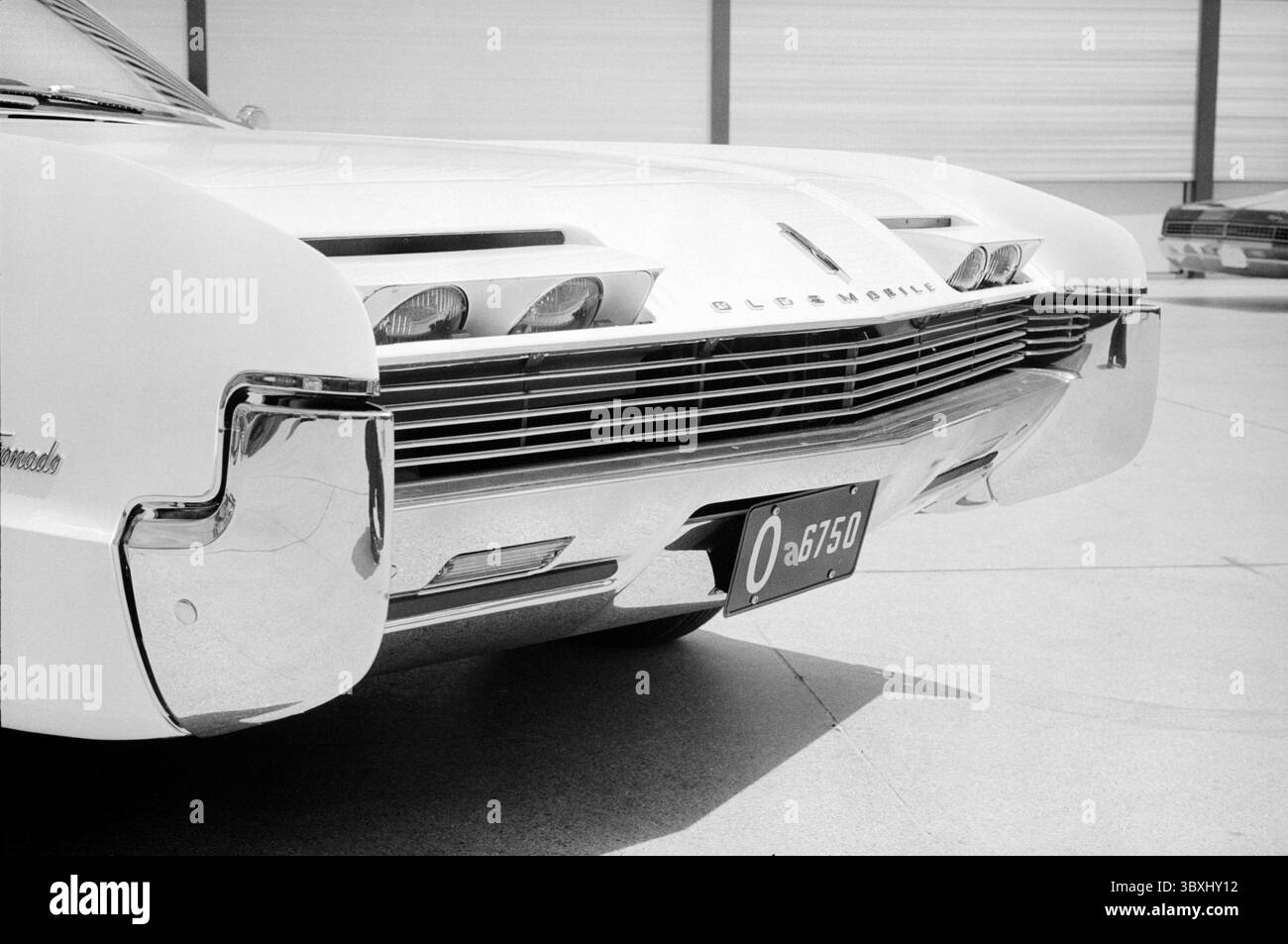 ヘッドライト開閉　AUTO PILEN OLDSMOBILE TORONADO ヘッドライト開閉 AUTO PILEN OLDSMOBILE TORONADO - メルカリ