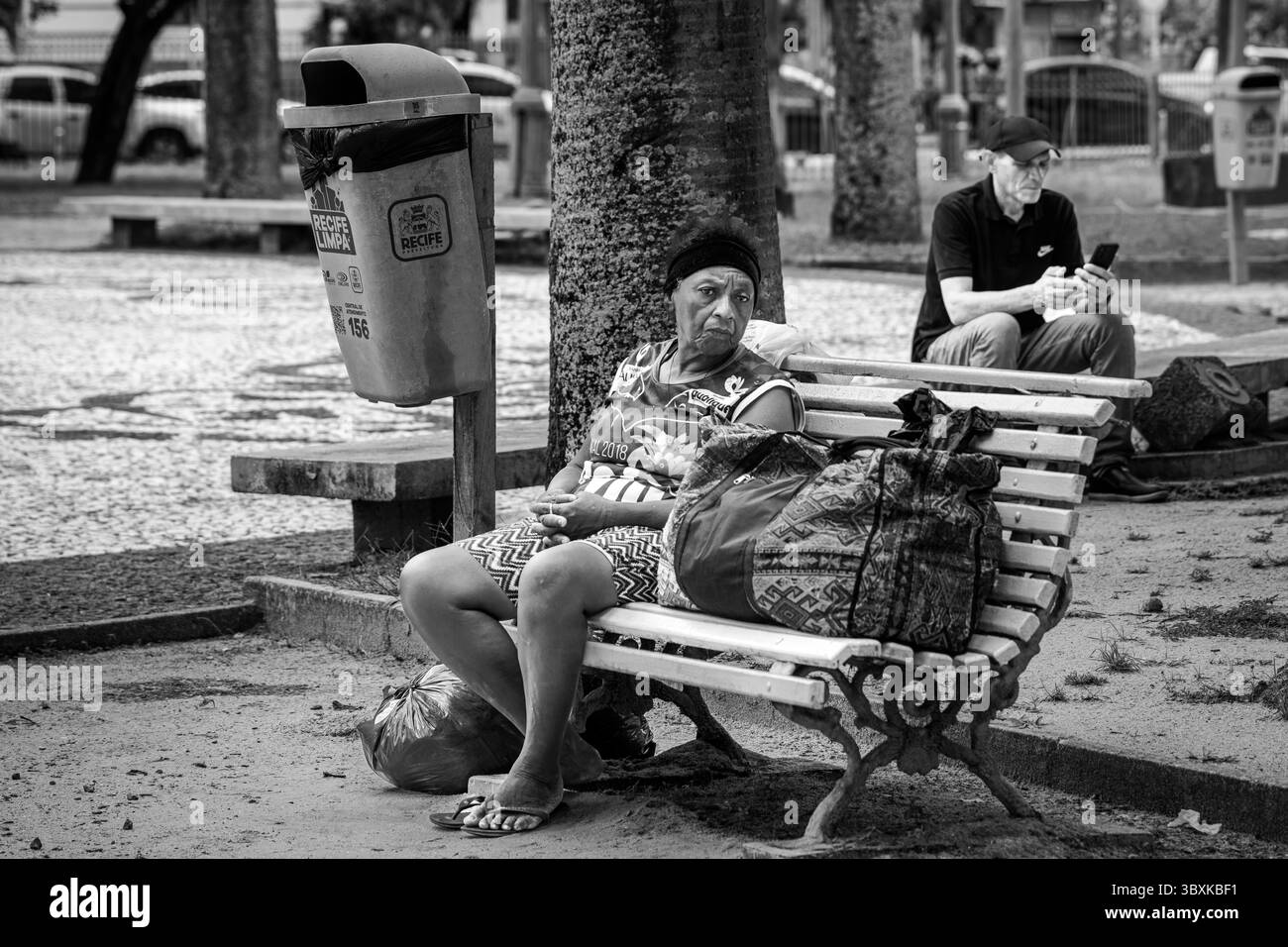 Homeless lady hi-res stock photography and images - Alamy