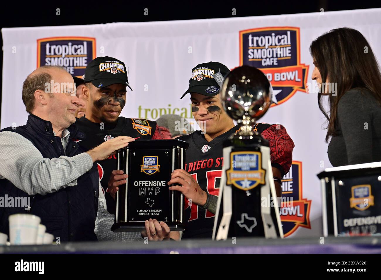 December 21st, 2021:.San Diego State Aztecs wide receiver Jesse Matthews (45) is the Offense MVP after the game between the UTSA Roadrunners and the San Diego State Aztecs at the 2021 Frisco Smoothie Bowl game at Toyota Stadium in Frisco, Texas, December 21st, 2021..Manny Flores/CSM Stock Photo