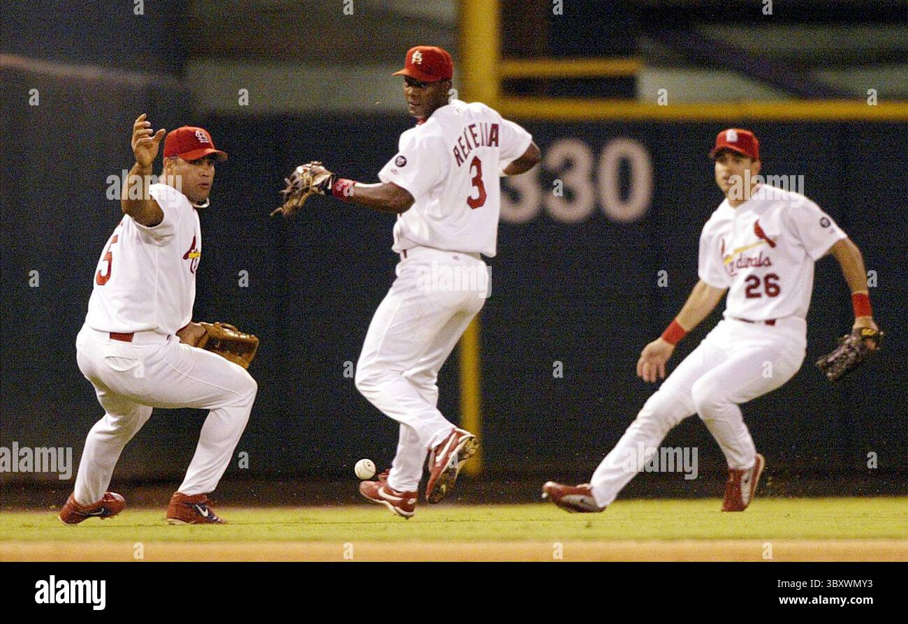 Albert pujols 2002 hi-res stock photography and images - Alamy, image size:1300x894