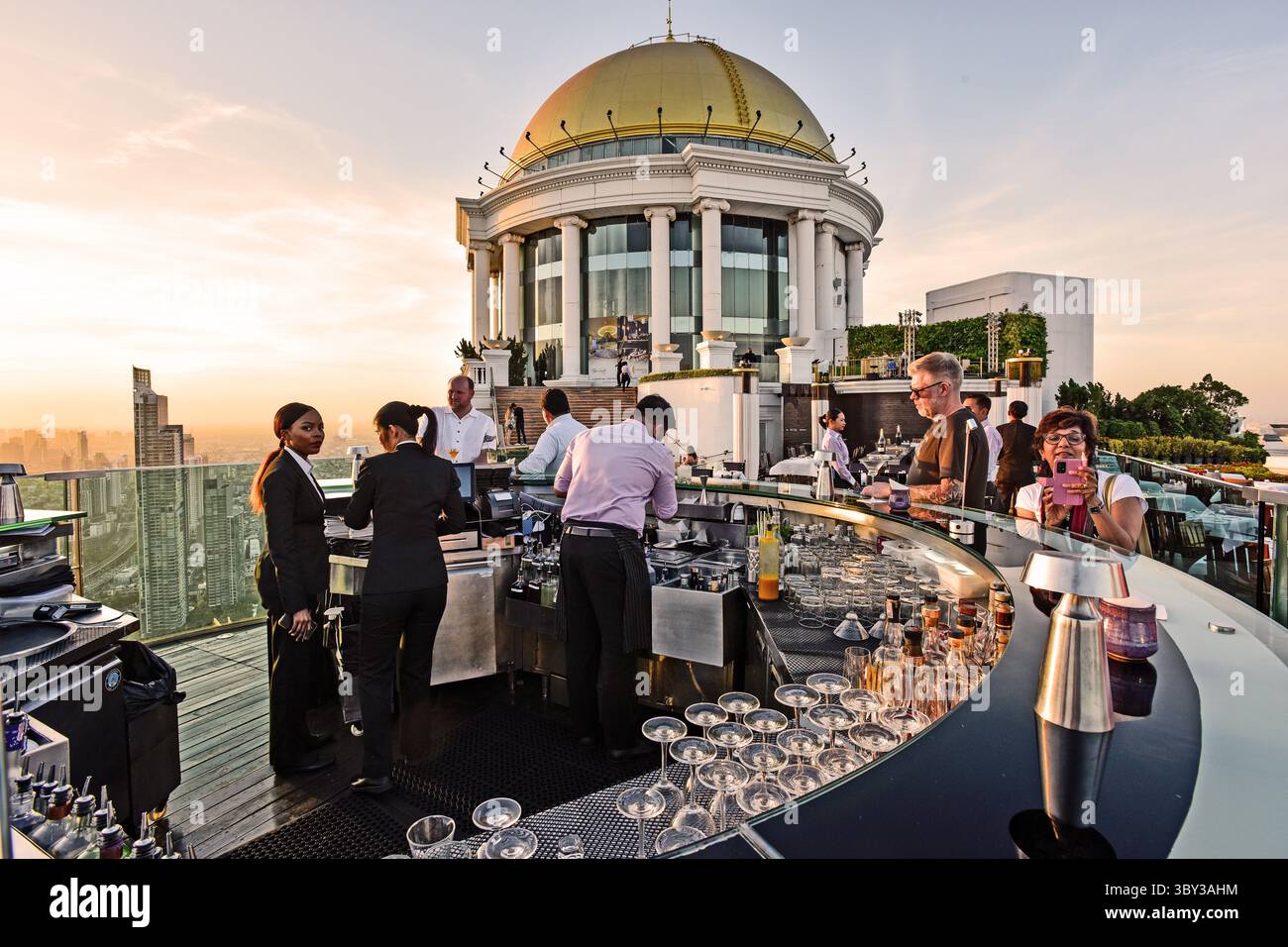 sky bar at lebua state tower