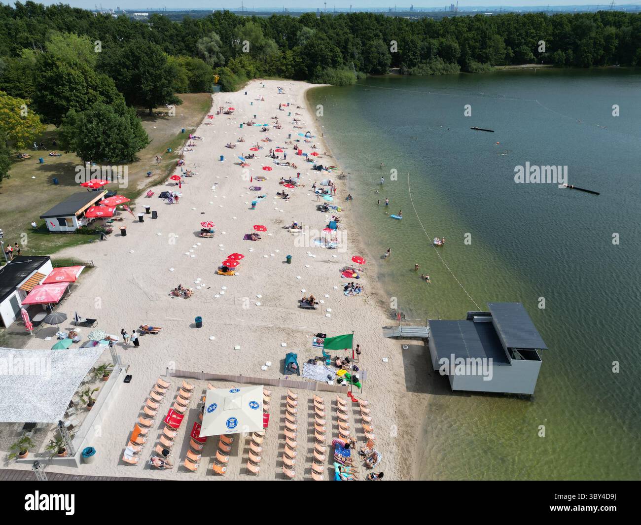 19-july-2025-north-rhine-westphalia-h-rth-view-of-the-bathing-beach