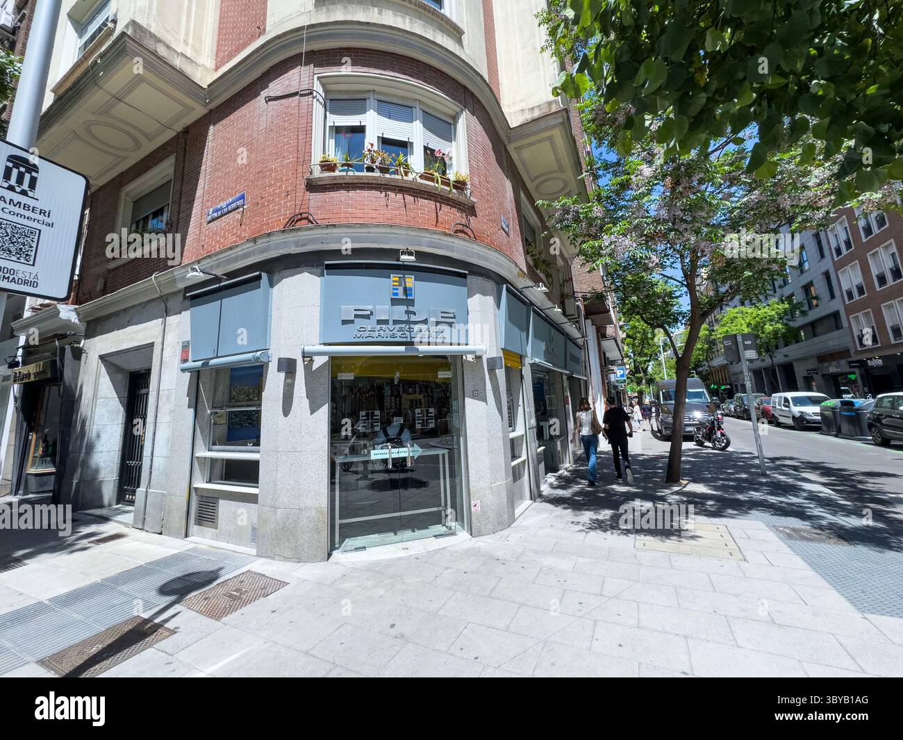 FIDE, bar and tapas, Calle Ponzano, it has exploded into a food haven, Chamberi, Madrid, Spain - Smartphone Captured Stock Image