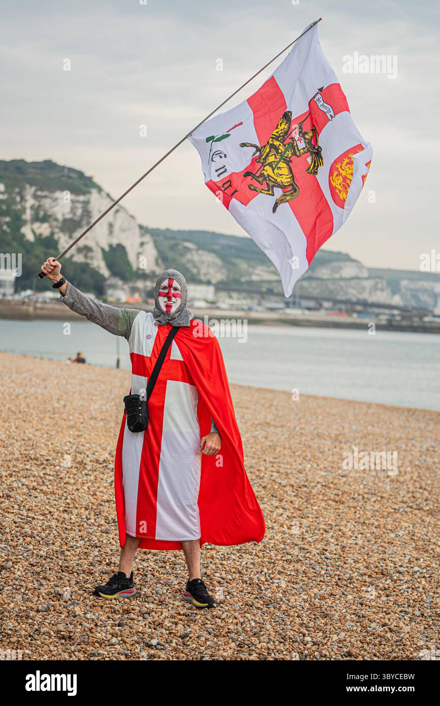 London England UK 19th July 2025 A Small Crowd Of patriots london-england-uk-19th-july-2025-a-small-crowd-of-patriots