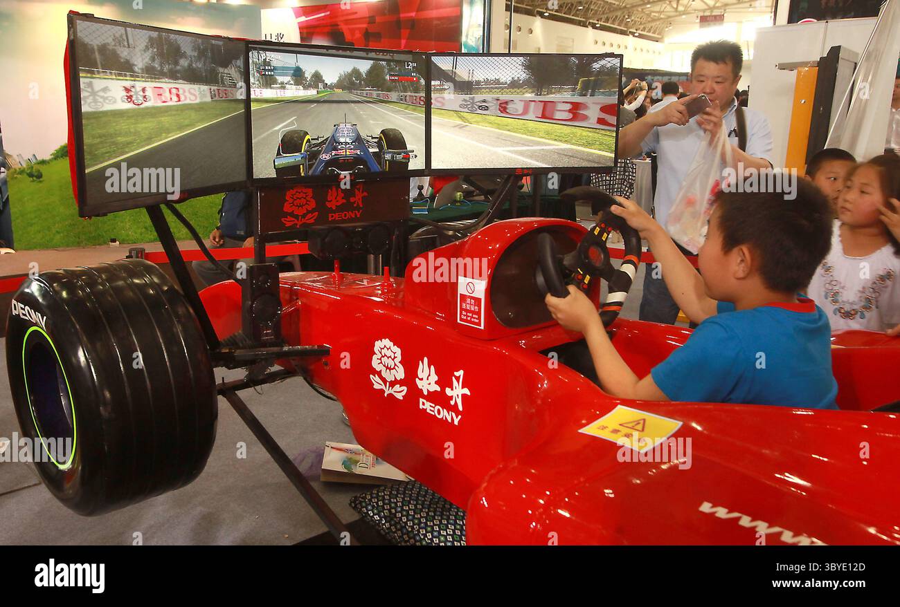 Driving a race car hi-res stock photography and images