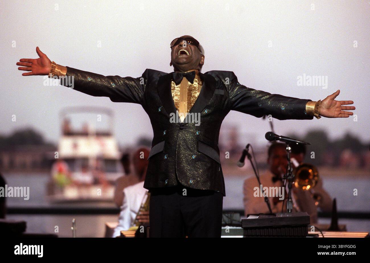 Ray Charles 2002