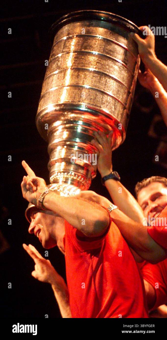 Dominik hasek hi-res stock photography and images - Alamy
