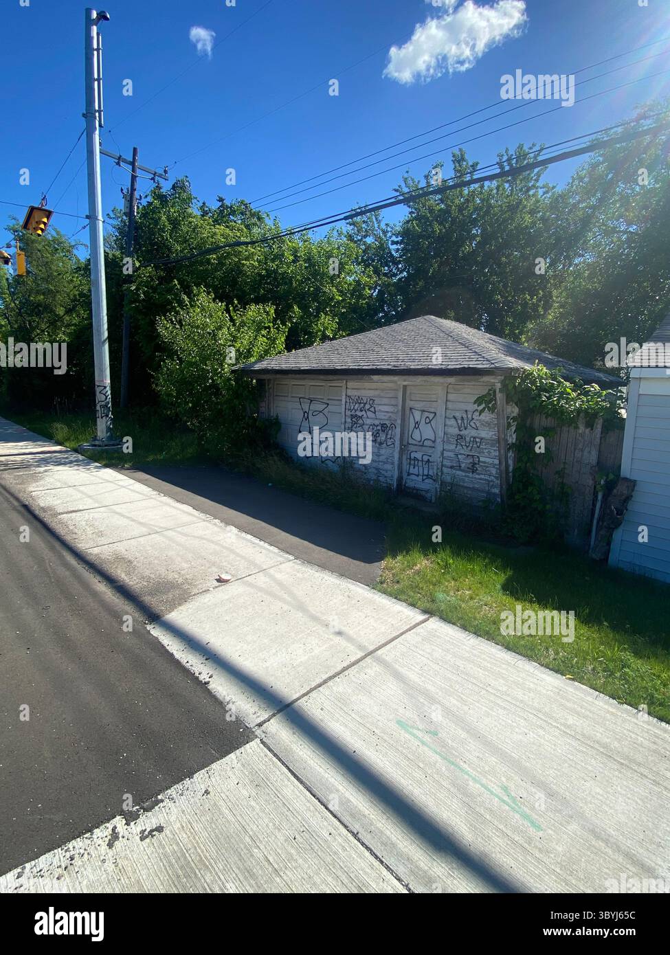 Detroit's 5PN (NOT aligned with the People Nation or 5X) a street alliance of multple crip cliques in the 48219 'Hyena Crips Got Control' = '83GC' - Smartphone Captured Stock Image