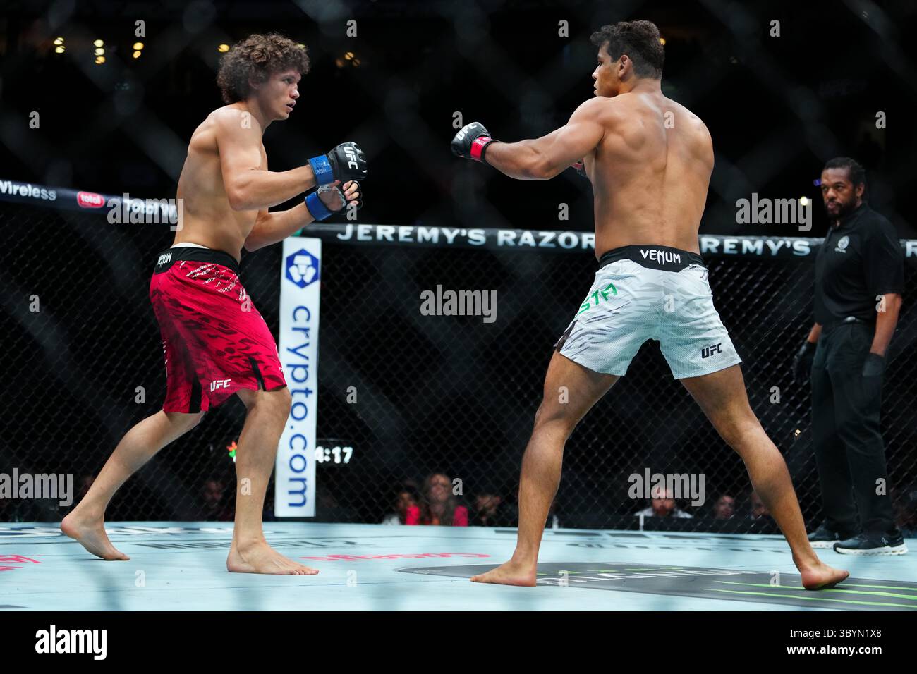 Main event bout hi-res stock photography and images - Alamy