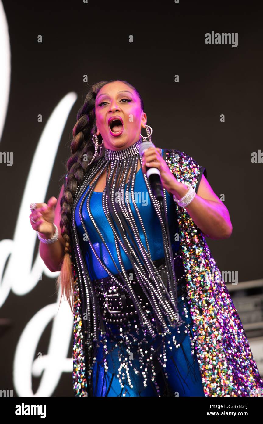 Englefield House, Berkshire, England. 19th July 2025. The Sister Sledge ...