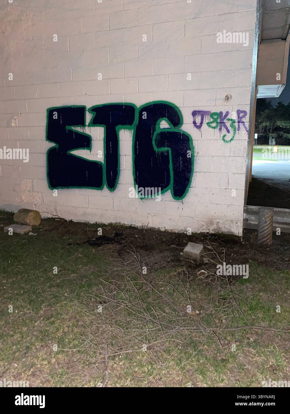 5PN is a Detroit street gang alliance of smaller Crip cliques and tag crews in 48219 (Five Points), including W7M, ScoreGang, ETGC, and more. - Smartphone Captured Stock Image