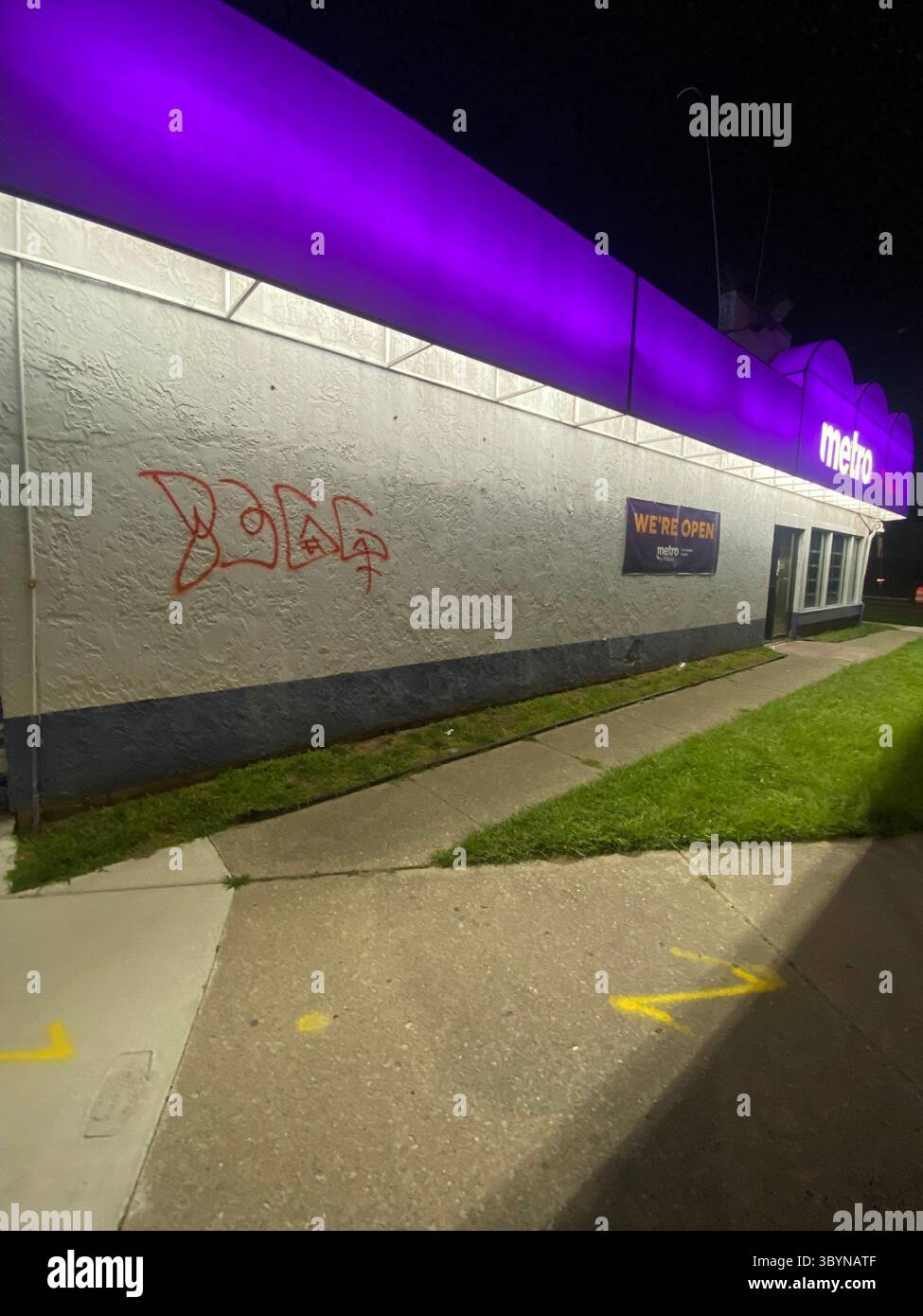 5PN is a Detroit street gang alliance of smaller Crip cliques and tag crews in 48219 (Five Points), including W7M, ScoreGang, ETGC, and more. - Smartphone Captured Stock Image