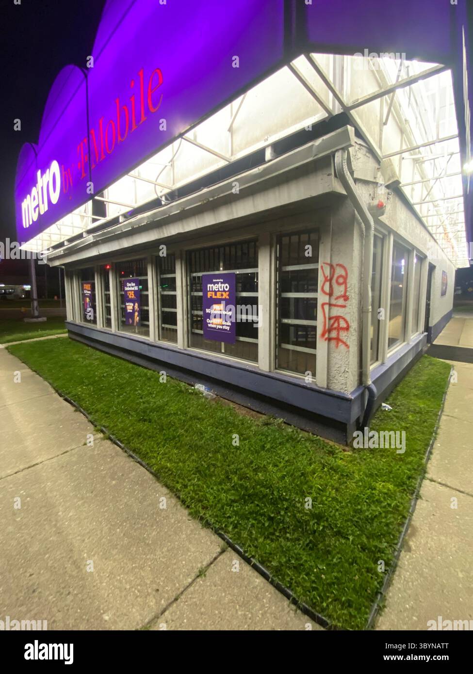 5PN is a Detroit street gang alliance of smaller Crip cliques and tag crews in 48219 (Five Points), including W7M, ScoreGang, ETGC, and more. - Smartphone Captured Stock Image