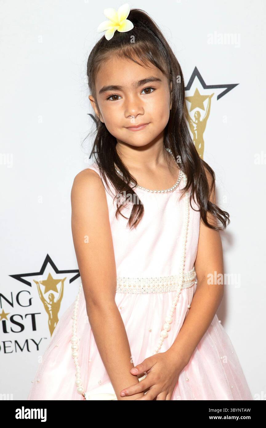 Who is Tealoha Hokulani Carrera? Rising Star Uncovered