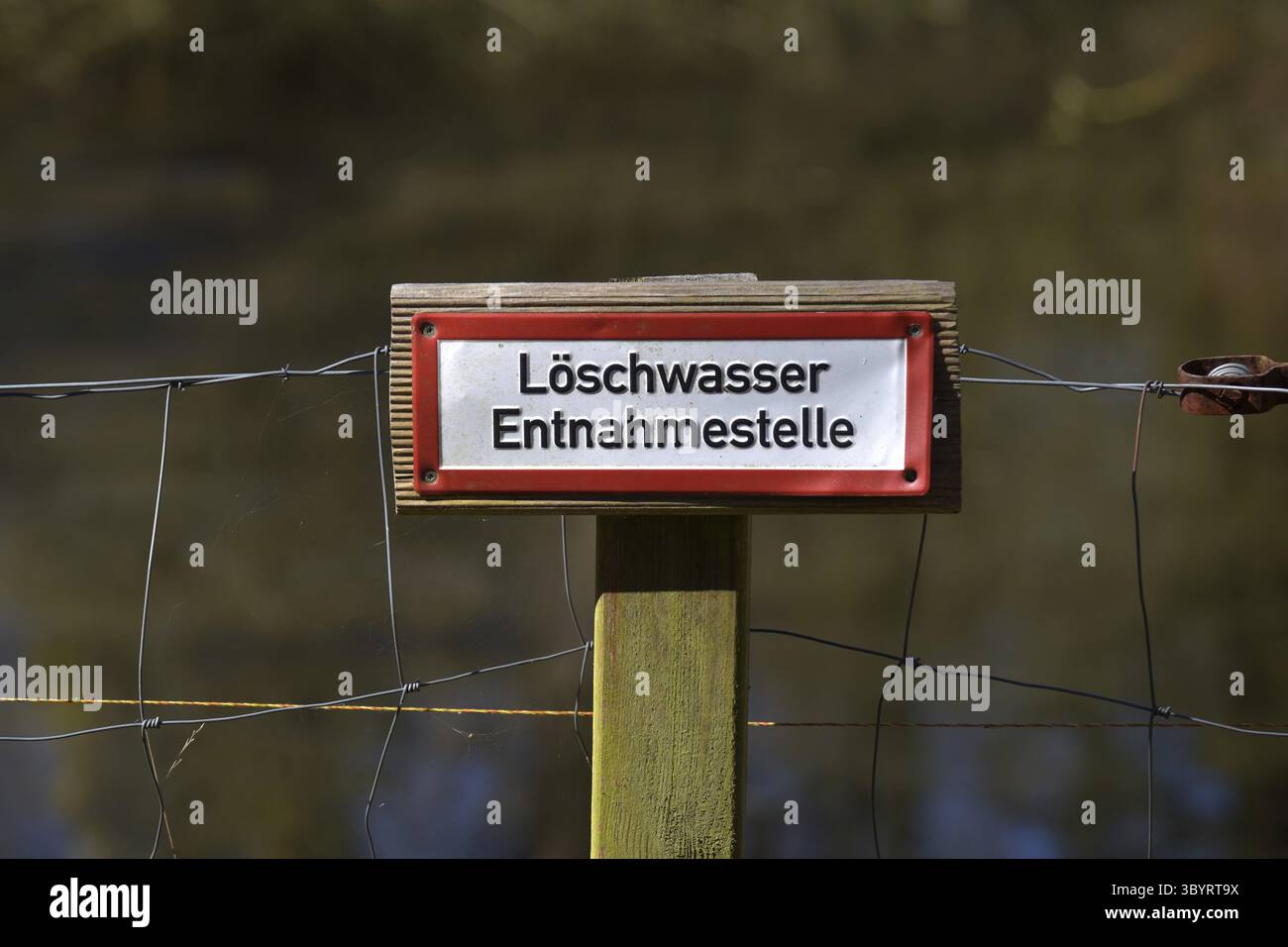 Water point sign hi-res stock photography and images - Alamy