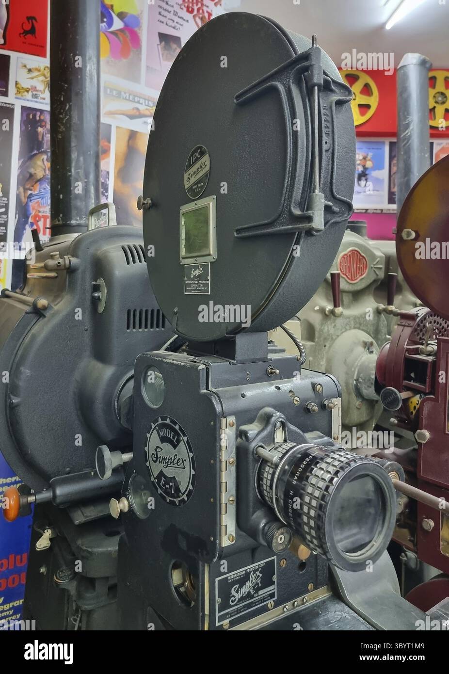 Standard Simplex Projector American cinematography hi-res stock photography and images - Alamy