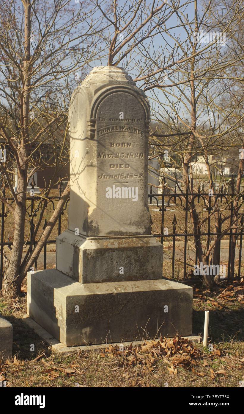 Oakwood cemetery hi-res stock photography and images - Alamy