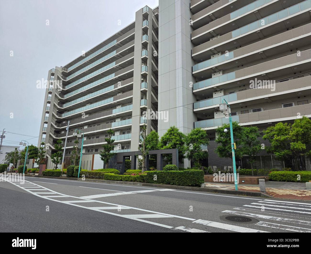 Walking Tokyo, Japan Business Buildings Stock Photo - Alamy