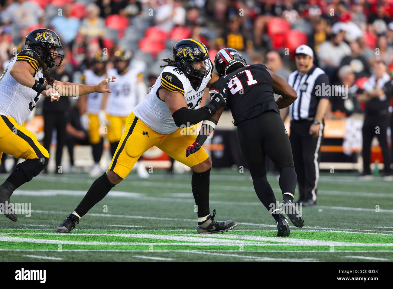 OTTAWA, ON - JULY 20: Hamilton Tiger-Cats offensive lineman Jordan ...
