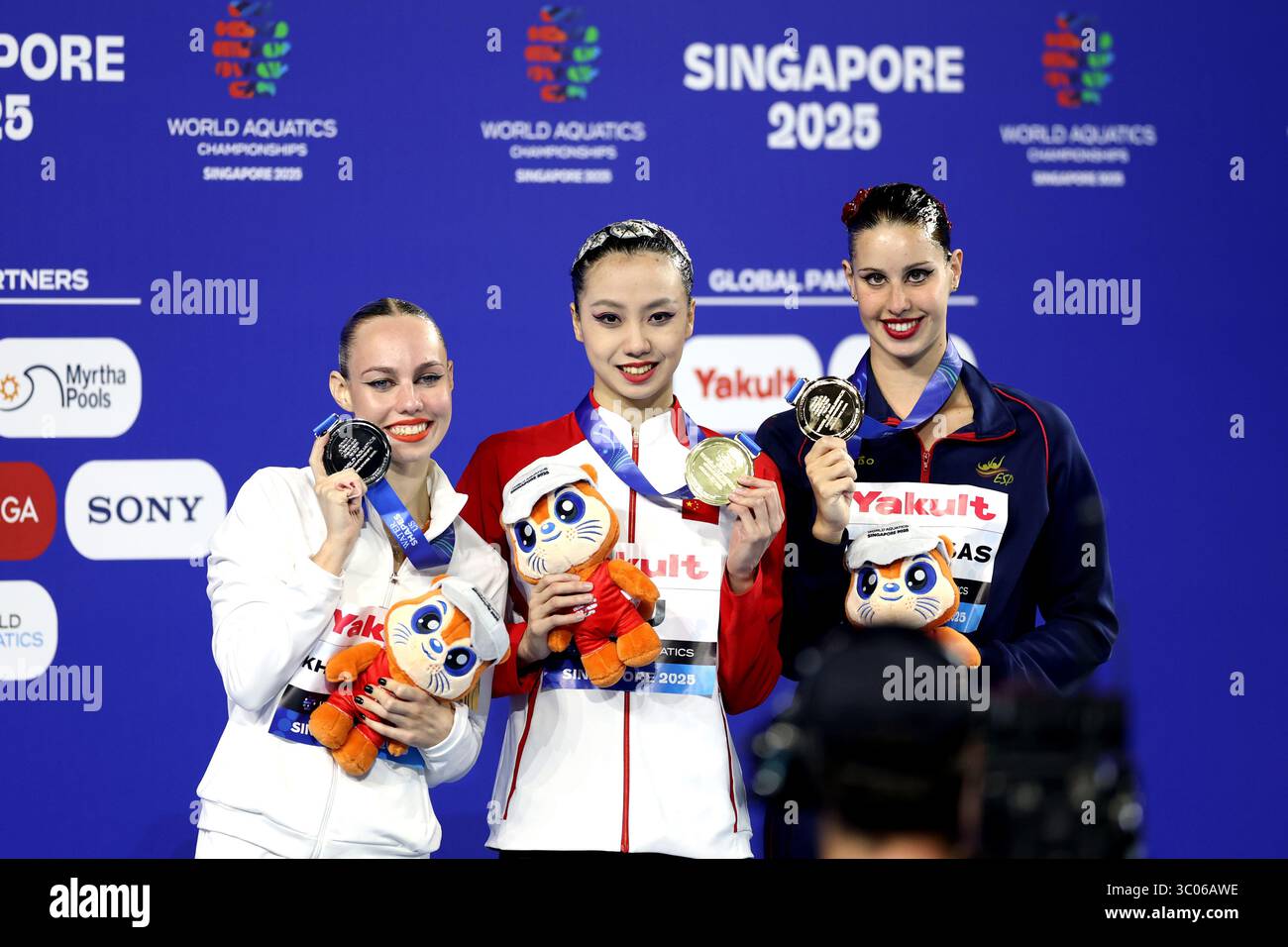 Xu Huiyan (M) of China claims gold in women’s solo tech of Synchronized ...