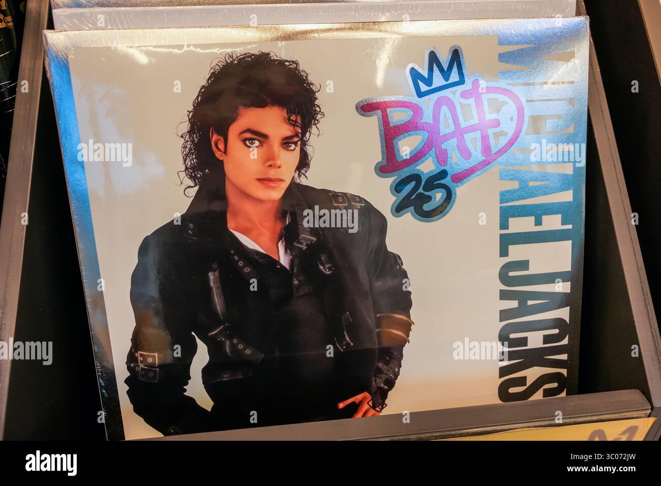 Michael jackson bad 25 hi-res stock photography and images - Alamy