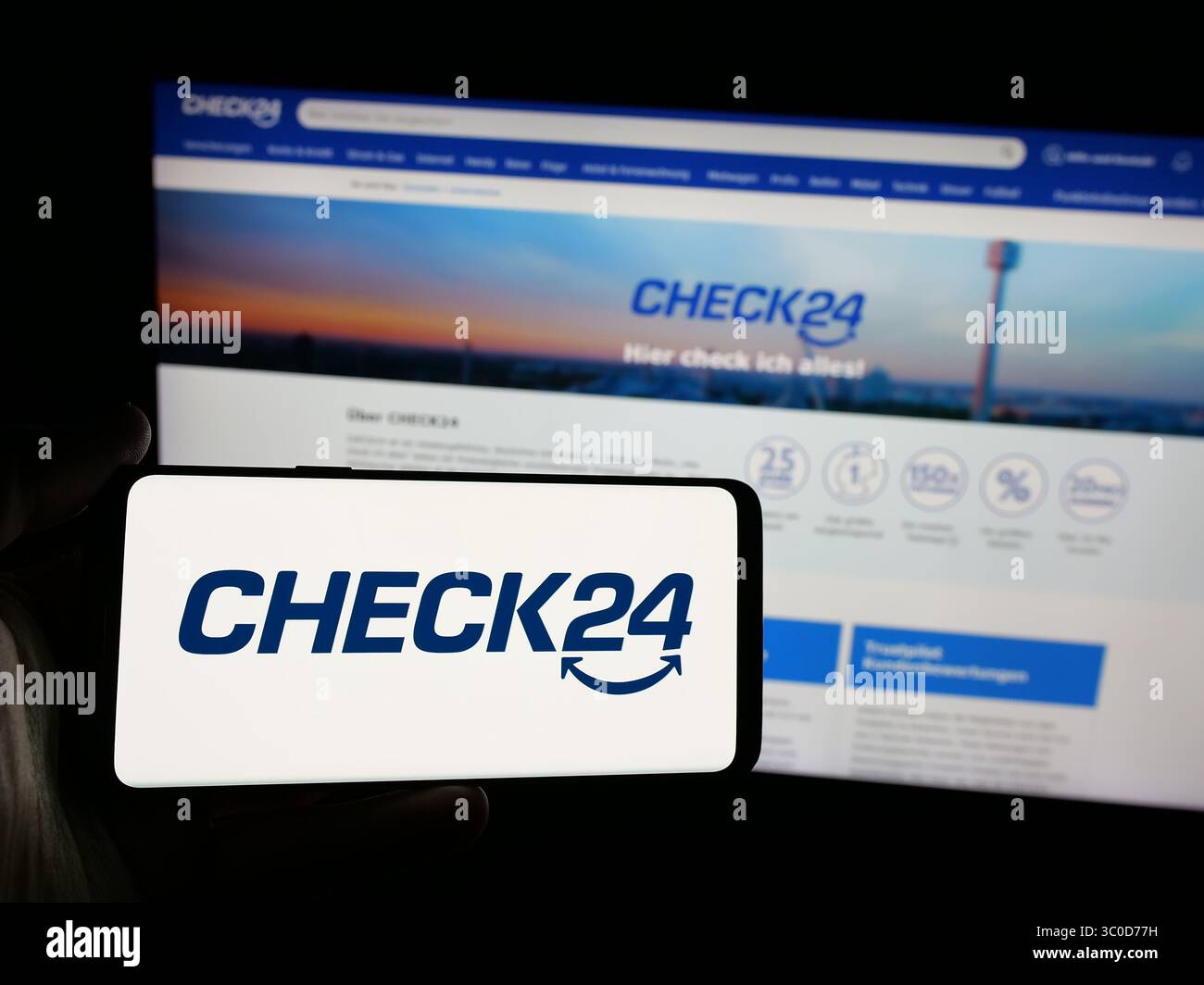 Check24 logo hi-res stock photography and images - Alamy