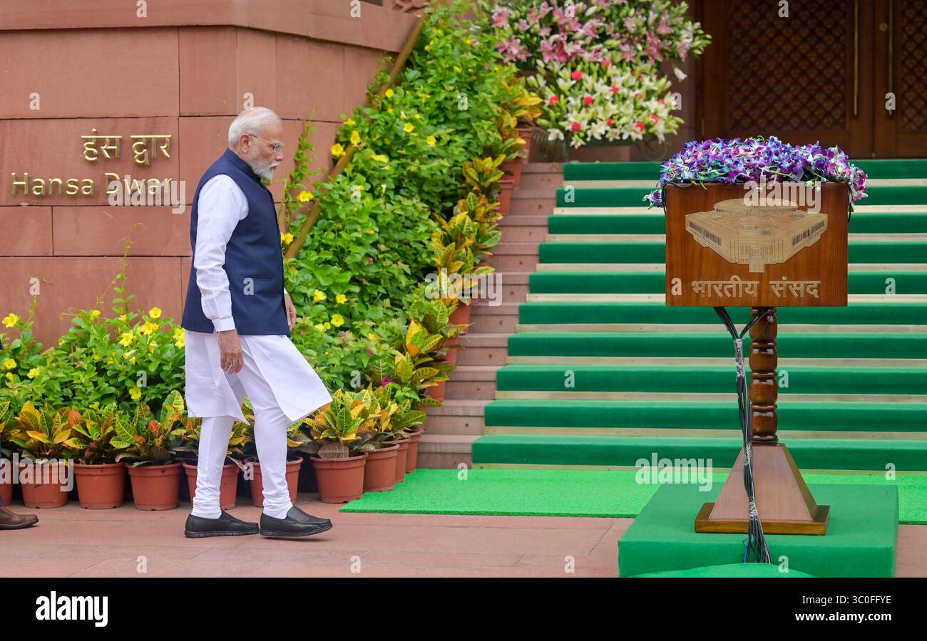 Modi Sitting Position NEW DELHI, INDIA - JULY 21: Prime Minister Narendra Modi arrives to ...
