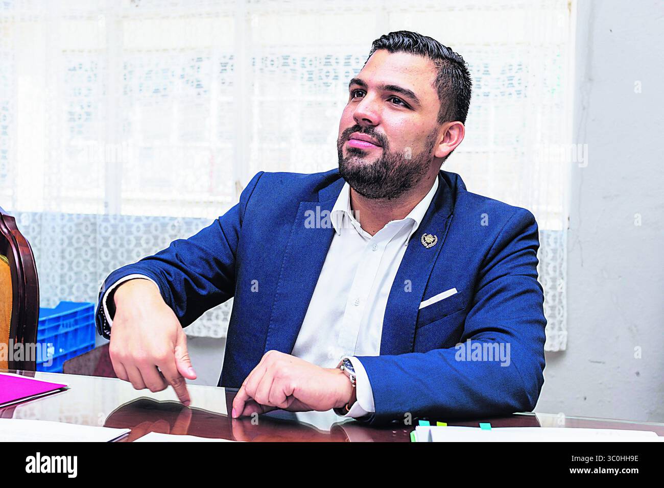 November 25, 2018 - (26/11/2018) El viceministro de Seguridad, Eduardo  Solano, aboga por un proyecto de ley que propone que cada persona solo  pueda tener un arma inscrita y no tres, como