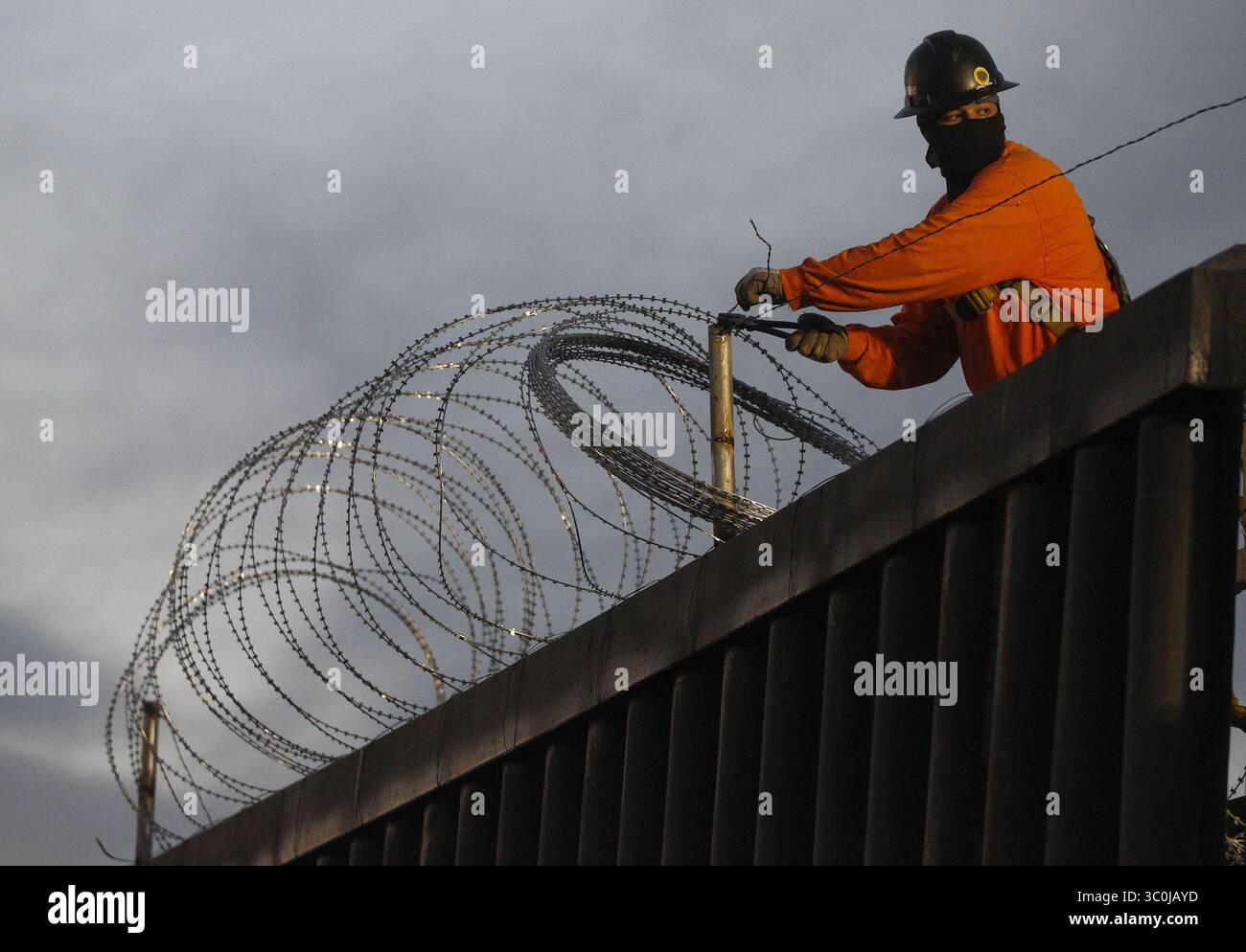 Ivsan Playas de tijuana immigrants hi-res stock photography and images - Alamy