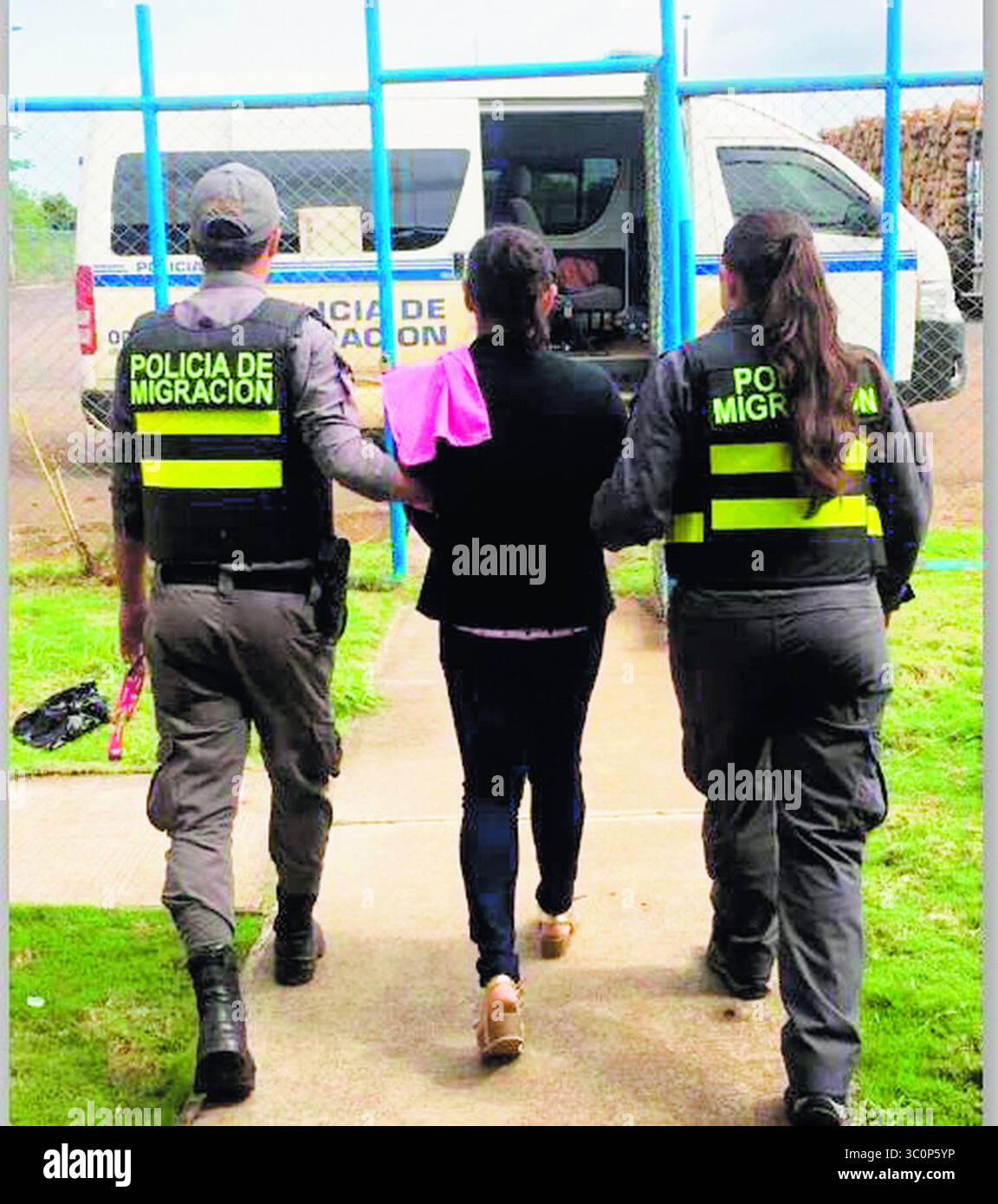 Mujer de costa rica hi-res stock photography and images - Alamy