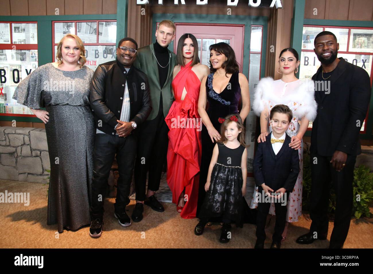 December 17, 2018 - New York, N.Y, USA - DANIELLE MACDONALD, LIL REL HOWERY, COLSON BAKER (MACHINE GUN KELLY), SANDRA BULLOCK, SUSANNE BIER, VIVIEN BLAIR, JULIAN EDWARDS, ROSA SALAZAR, TREVANTE RHODES at the New York Special Screening of ''Bird Box'',.Alice Tully Hall, Lincoln Center, NYC.December 17, 2018.Photos by Sonia Moskowitz, Globe Photos Inc 2018 (Credit Image: © Sonia Moskowitz/Globe Photos via ZUMA Wire) Stock Photo
