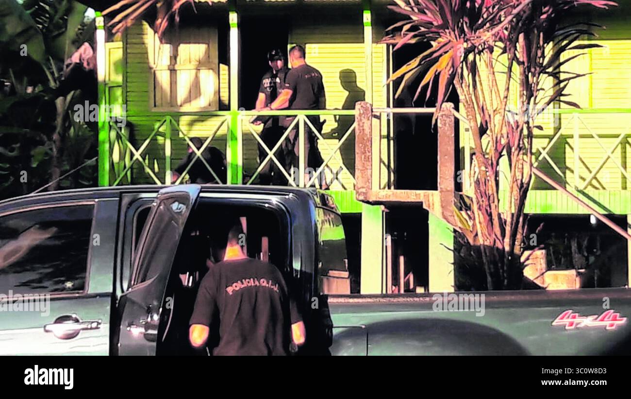 Mujer de costa rica hi-res stock photography and images - Alamy