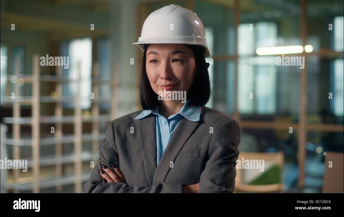 Smiling Asian woman business entrepreneur Chinese Korean girl ...