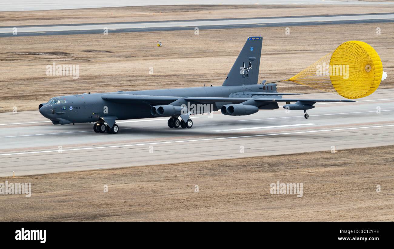 A U.S. Air Force B-52H Stratofortress assigned to the 20th Bomb ...